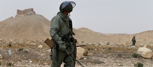 Demineri ruske vojske čiste istorijsku oblast Palmire u Siriji Demineri ruske vojske čiste istorijsku oblast Palmire u Siriji - Sputnik Srbija