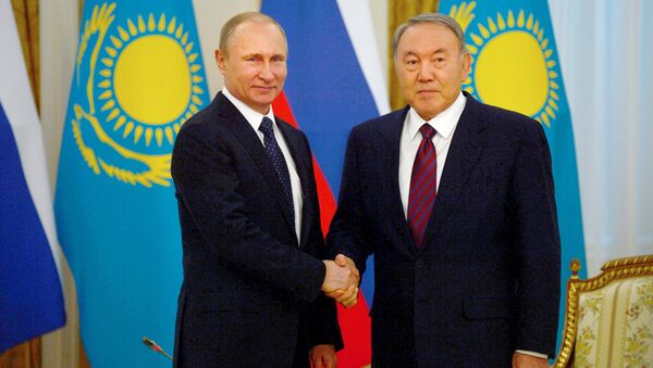 Predsednik Rusije Vladimir Putin i predsednik Kazahstana Nursultan Nazarbajev - Sputnik Srbija