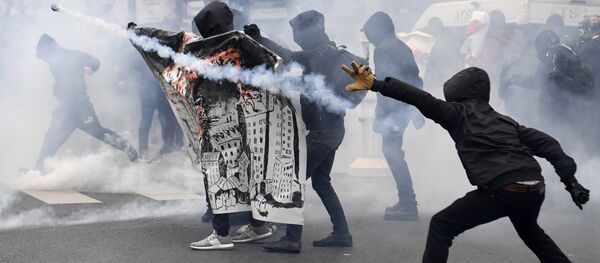 Sukobi u Parizu - Sputnik Srbija
