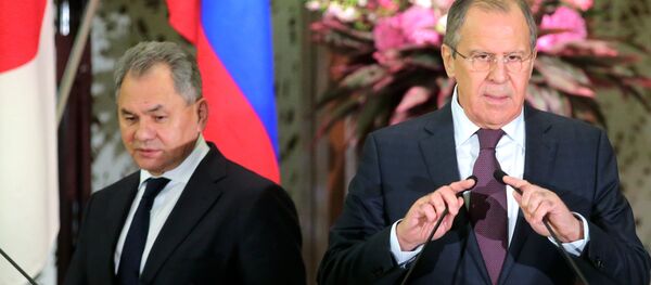 Ministri inostranih poslova i odbrane Rusije Sergej Lavrov i Sergej Šojgu u Tokiju Ministri inostranih poslova i odbrane Rusije Sergej Lavrov i Sergej Šojgu u Tokiju - Sputnik Srbija
