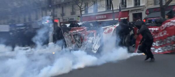 SERBIA_Беспорядки в Париже - Sputnik Србија