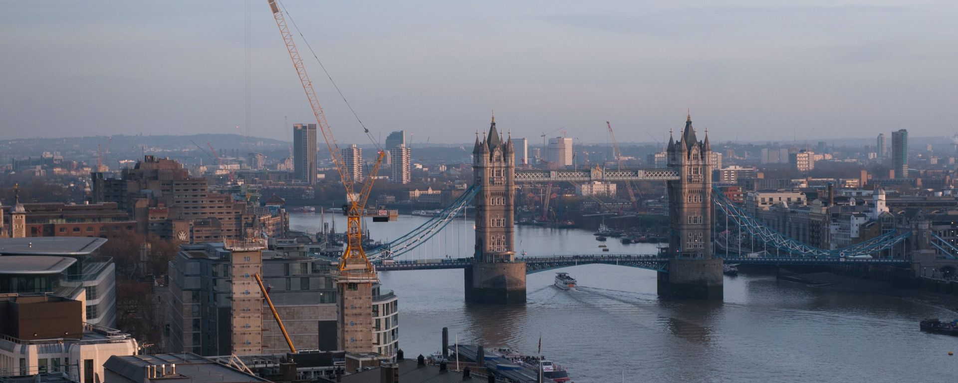 Most Tauer preko reke Temze u Londonu - Sputnik Srbija, 1920, 26.10.2026