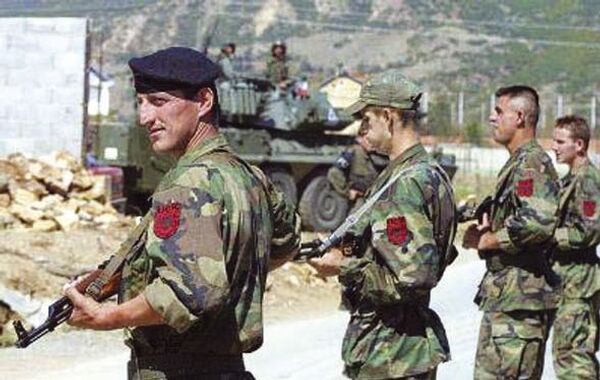 Једини тенк, који нам је НАТО уништио поготком у цистијерну, ми смо повремено „оживљавали“, палећи ватру на мјесту гдје му се налазио мотор. Једини тенк, који нам је НАТО уништио поготком у цистијерну, ми смо повремено „оживљавали“, палећи ватру на мјесту гдје му се налазио мотор. - Sputnik Србија