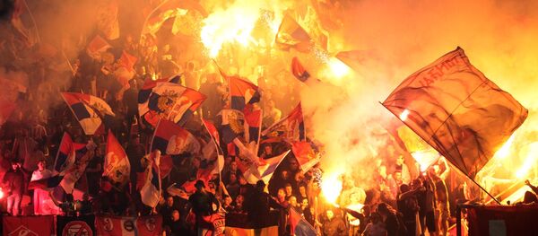 Навијачи на пријатељској утакмици Црвена Звезда - Спартак Навијачи на пријатељској утакмици Црвена Звезда - Спартак - Sputnik Србија