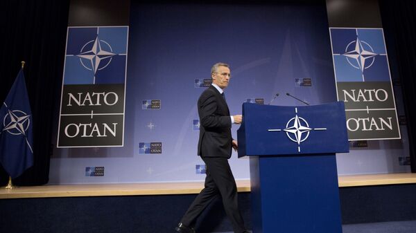 Generalni sekretar NATO-a Jens Stoltenberg dolazi na konferenciju za medije nakon sastanka Saveta Rusija-NATO u Briselu - Sputnik Srbija
