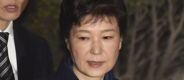 Opozvana predsednica Južne Koreje Park Geun Hje napušta sud u Seulu nakon saslušanja - Sputnik Srbija
