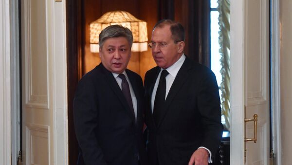 Šefoivi diplomatije Rusije i Kazahstana Sergej Lavrov i Erlan Abdildajev - Sputnik Srbija