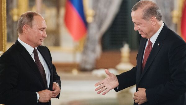Председник Русије Владимир Путин и председник Турске Реџеп Тајип Ердоган у Истанбулу - Sputnik Србија