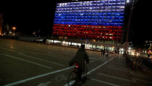 Зграда градске владе у Тел Авиву у бојама руске заставе - Sputnik Србија