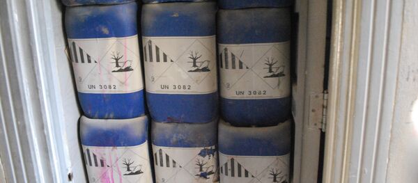 Kanisteri pronađeni u fabrici za hemijsko oružje u Alepu Kanisteri pronađeni u fabrici za hemijsko oružje u Alepu - Sputnik Srbija