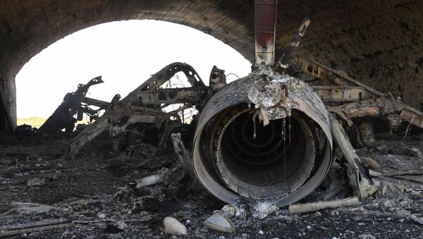 Последице Америчког бомбардовања сиријског аеродрома код Хомса. - Sputnik Србија