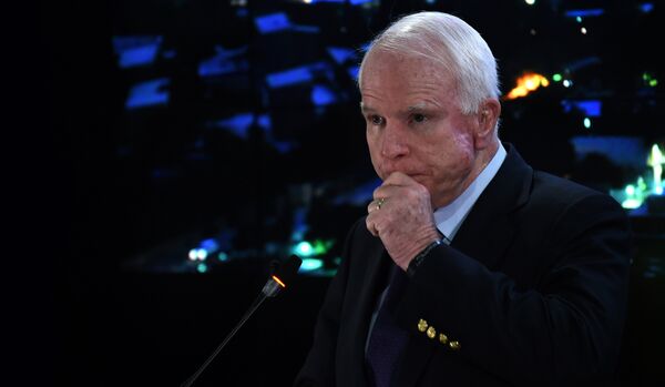 Сенатор САД Џон Мекејн  - Sputnik Србија
