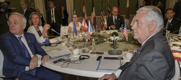 Francuska ministar spoljnih poslova Žan-Mark Ero, specijalna izaslanica Evropske unije za spoljne poslove i bezbednosnu politiku Federika Mogerini, kanadski ministar spoljnih poslova Kristija Friland, italijanski ministar spoljnih poslova Anđelino Alfano, japanski ministar spoljnih poslova Fumio Kišida i američki državni sekretar Reks Tilerson tokom sastanka ministara spoljnih poslova G7 u Luki u Italiji - Sputnik Srbija