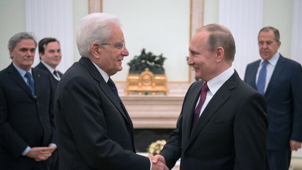 Predsednici Italije i Rusije Serđo Matarela i Vladimir Putin na sastanku u Moskvi - Sputnik Srbija
