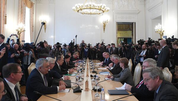 Razgovori šefova diplomatija Rusije i SAD Sergeja Lavrova i Reksa Tilersona u Moskvi - Sputnik Srbija