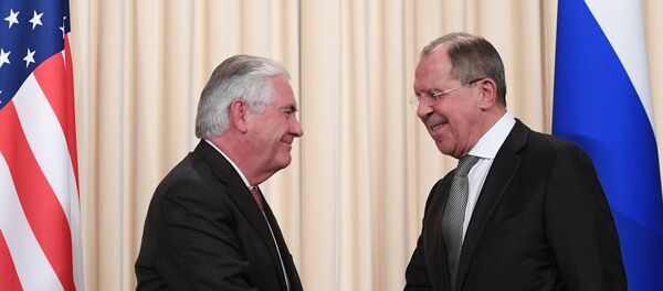 Руски министар спољних послова Сергеја Лаврова и амерички државни секретар Рекс Тилерсон Руски министар спољних послова Сергеја Лаврова и амерички државни секретар Рекс Тилерсон - Sputnik Србија