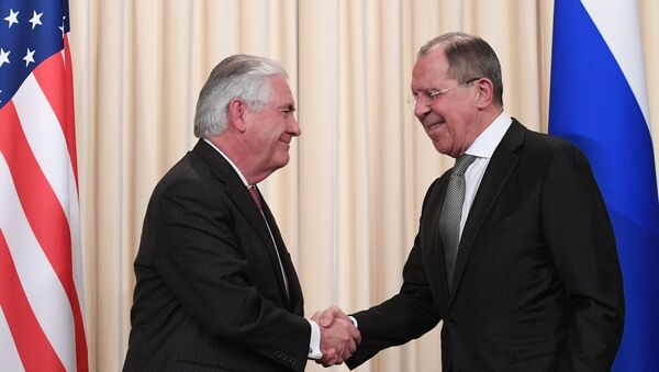 Ruski ministar spoljnih poslova Sergeja Lavrova i američki državni sekretar Reks Tilerson - Sputnik Srbija