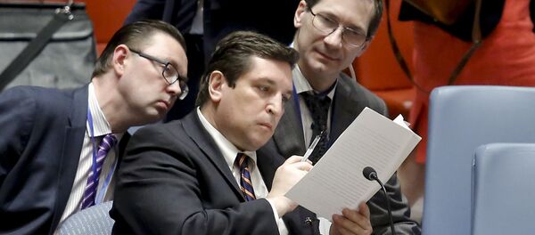 Заменик амбасадора Русије у УН Владимир Сафронков пре заседања Савета безбедности УН о Сирији - Sputnik Србија