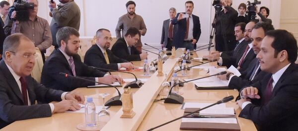 Министар иностраних послова Русије Сергеј Лавров на прес-конференцији са шефом катарске дипломатије Мухамедом ибн Абдул Рахманом ел Танијем Министар иностраних послова Русије Сергеј Лавров на прес-конференцији са шефом катарске дипломатије Мухамедом ибн Абдул Рахманом ел Танијем - Sputnik Србија