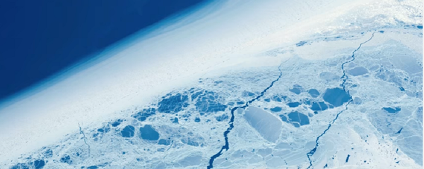 Пукотина на глечеру све већа - Sputnik Србија