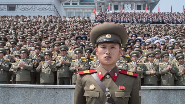 Vojnici tokom proslave povodom 105. godišnjice od rođenja osnivača Severne Koreje države, Kim Il Sung u Pjongjangu - Sputnik Srbija