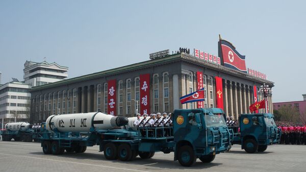 Балистичке ракете за подморнице Пукистон-1 на паради у Пјонгјангу, Северна Кореја. - Sputnik Србија