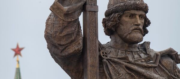 Споменик кнезу Владимира у Москви Споменик кнезу Владимира у Москви - Sputnik Србија
