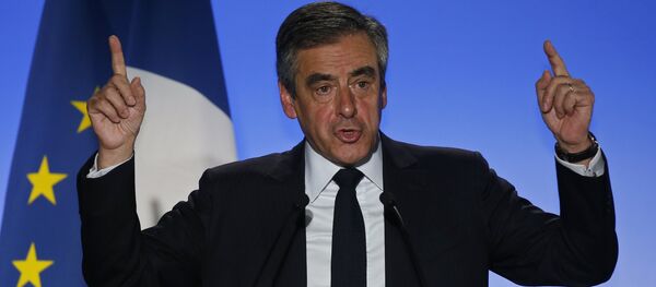 Francuski predsednički kandidat Fransoa Fijon tokom mitinga u Lilu - Sputnik Srbija