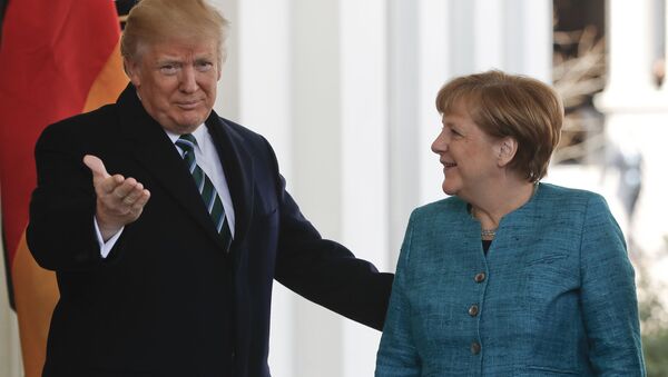 Predsednik SAD Donald Tramp i kancelarka Nemačke Angela Merkel - Sputnik Srbija