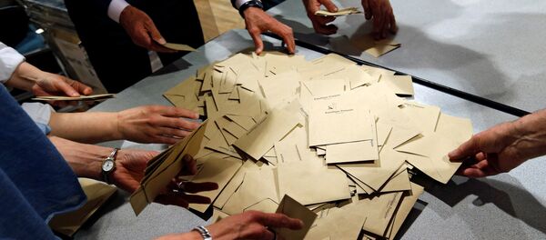 Пребројавање гласова у Француској - Sputnik Србија