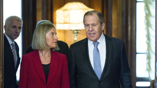 Ministar spoljnih poslova Rusije Sergej Lavrov i visoka predstavnica EU Federika Mogerini tokom sastanka u Moskvi - Sputnik Srbija