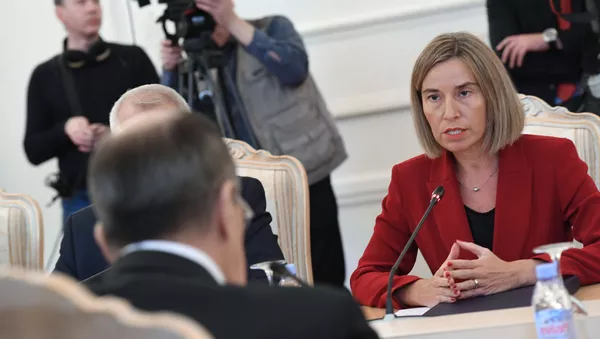 Висока представница ЕУ за спољну политику и безбедност Федерика Могерини током састанка са министром спољних послова Русије Сергејем Лавровом - Sputnik Србија