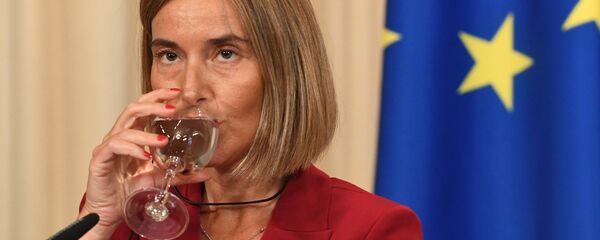 Шеф европске дипломатије Федерика Могерини Шеф европске дипломатије Федерика Могерини - Sputnik Србија