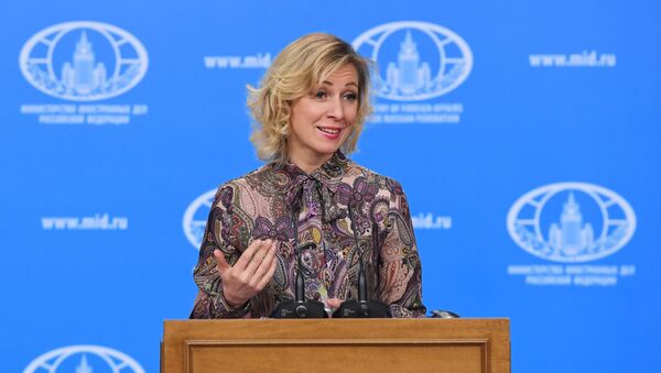 Портпаролка Министарства спољних послова Русије Марија Захарова говори током брифинга - Sputnik Србија