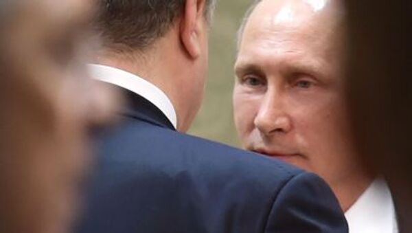 Predsednik Rusije Vladimir Putin i predsednik Ukrajine Petro Porošenko u Minsku - Sputnik Srbija