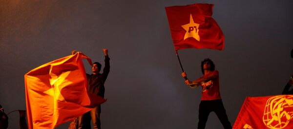 Демонстрације у Сао Паолу против реформе коју је предложио бразилски председник Мишел Темер Демонстрације у Сао Паолу против реформе коју је предложио бразилски председник Мишел Темер - Sputnik Србија