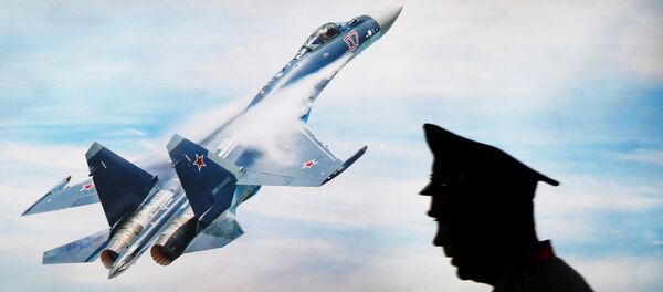 Ловац Су-35 - Sputnik Србија