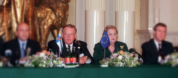 Marti Ahtisari i Medlin Olbrajt Marti Ahtisari i Medlin Olbrajt - Sputnik Srbija