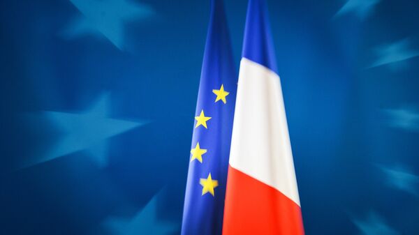 Zastave Francuske i EU - Sputnik Srbija