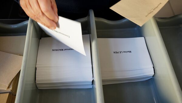 Гласачки листићи на председничким изборима у Француској - Sputnik Србија
