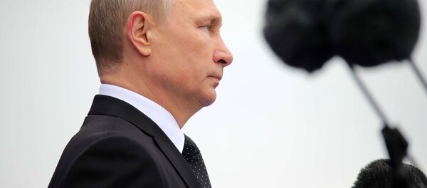Председник Русије Владимир Путин на паради поводом 72. годишњице победе у Великом отаџбинском рату, на Дан победе, 9. мај 2017. Председник Русије Владимир Путин на паради поводом 72. годишњице победе у Великом отаџбинском рату, на Дан победе, 9. мај 2017. - Sputnik Србија