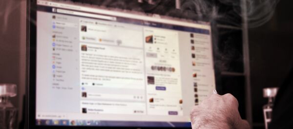 Фејсбук и дувански дим Фејсбук и дувански дим - Sputnik Србија