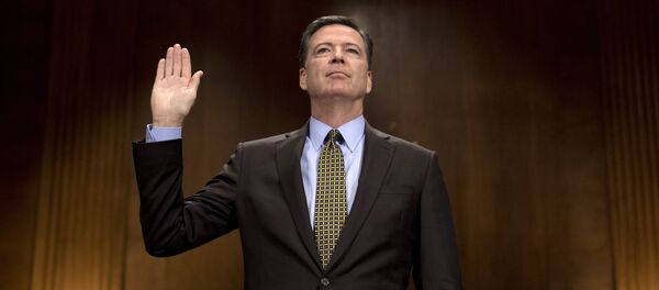 Џејмс Коми - Sputnik Србија