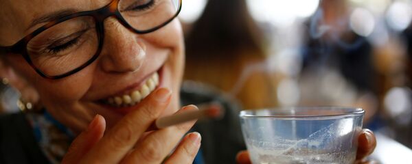 Pušenje cigarete - Sputnik Srbija