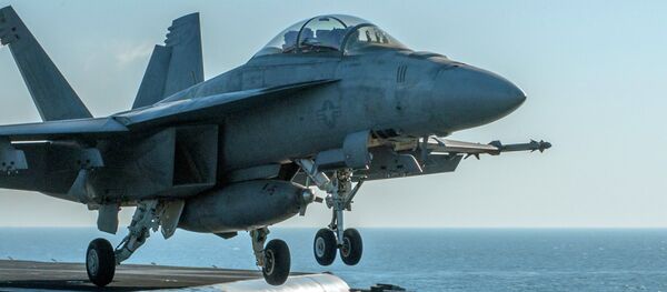 Авион коалиције предвођене САД у борби против ДАЕШ-а у Сирији и Ираку - Sputnik Србија