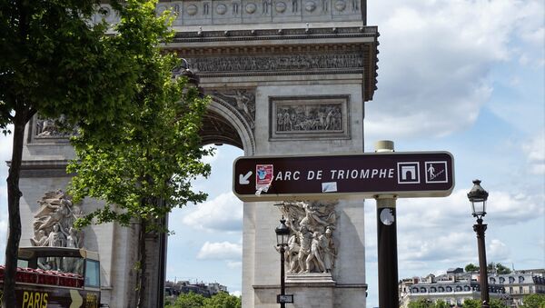 Тријумфална капија у Паризу - Sputnik Србија