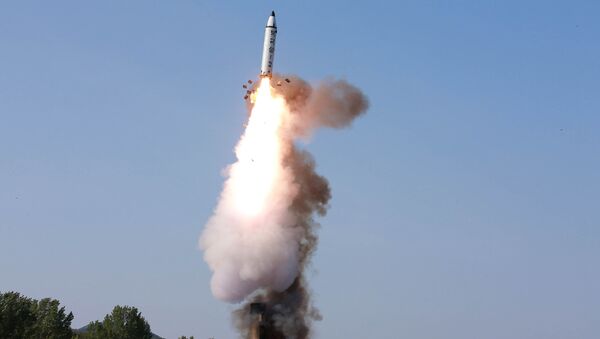 Severnokorejska balistička raketa zemlja—zemlja „pukguksong 2“ - Sputnik Srbija