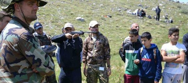 Униформисани и наоружани Албанци окупирали Румију на Дан независности Црне Горе - Sputnik Србија