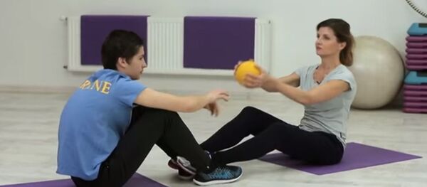 Порошенков син на разгибавању у јутарњем програму Порошенков син на разгибавању у јутарњем програму - Sputnik Србија