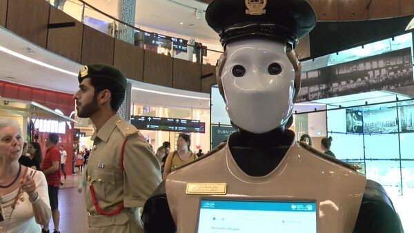 SERB_Робот-полицейский в Дубае - Sputnik Србија